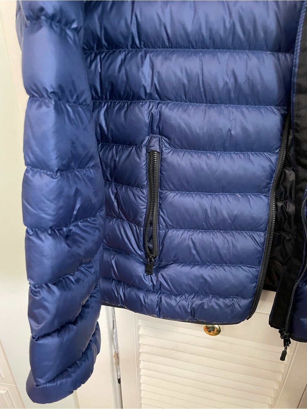Roots packable down jacket - Picture 6 of 8